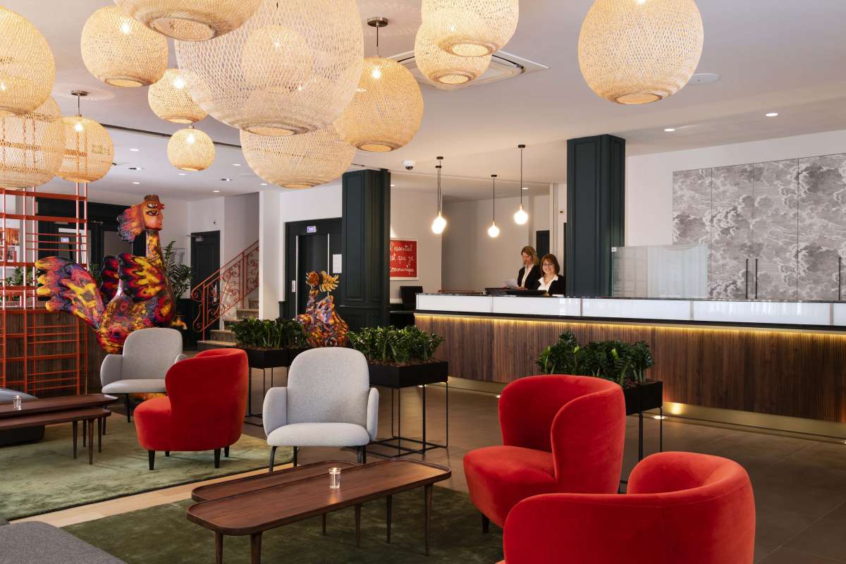 Accueil et salon Hôtel Le Colombier • Hôtel 4 étoiles Obernai Centre, Alsace